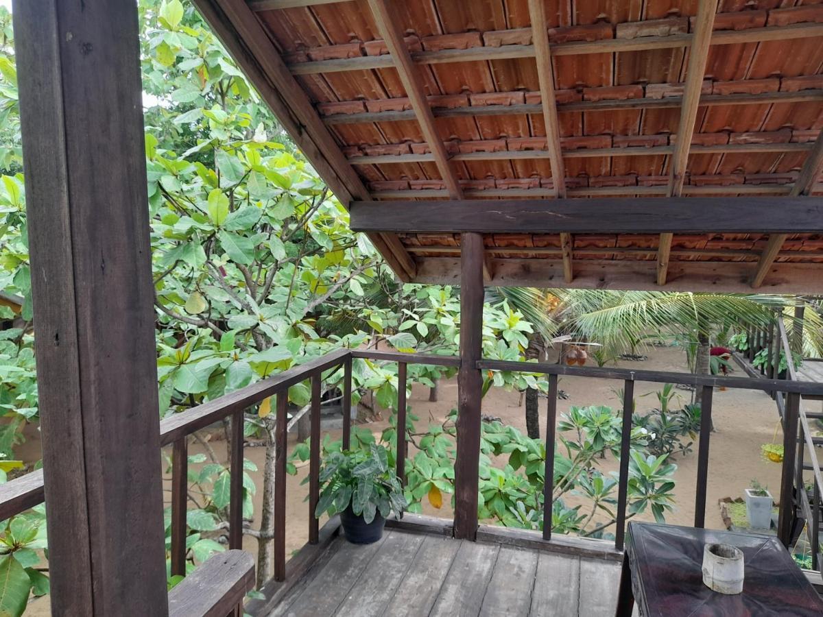 Golden Beach Chalets Arugam Bay Exterior foto